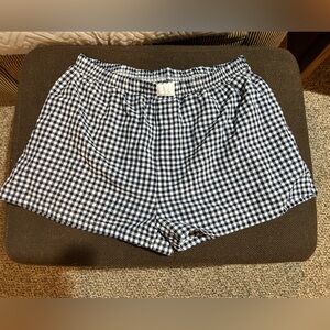 Checkered women’s boxer shorts